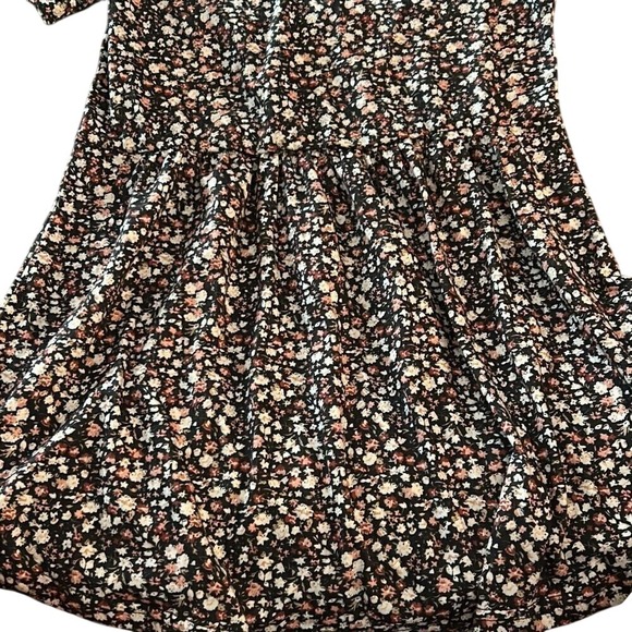 Womens‎ Size S Floral Print V Neck Short Sleeve Smocked Waist Mini Dress - Picture 5 of 7